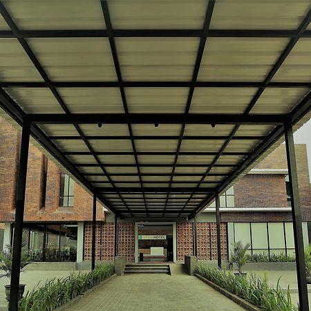Fitra Hotel Majalengka Buitenkant foto
