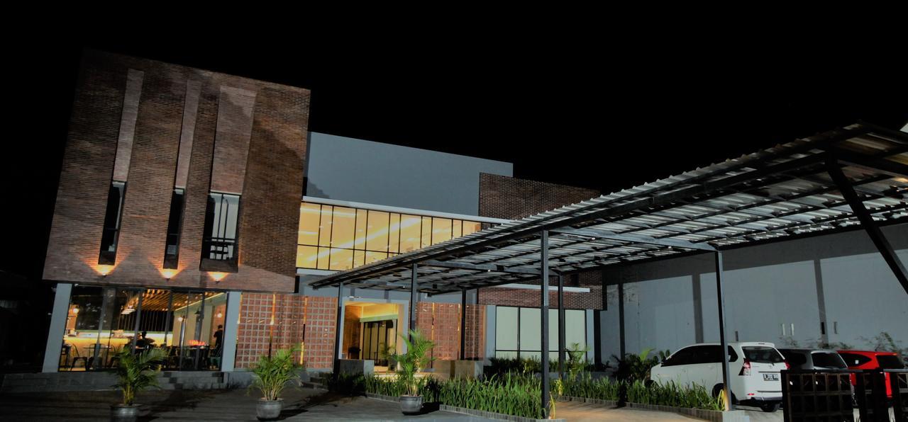 Fitra Hotel Majalengka Buitenkant foto
