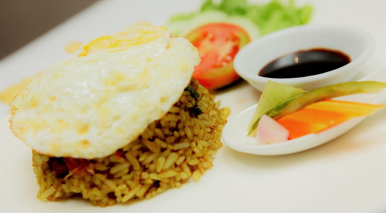 Fitra Hotel Majalengka Buitenkant foto