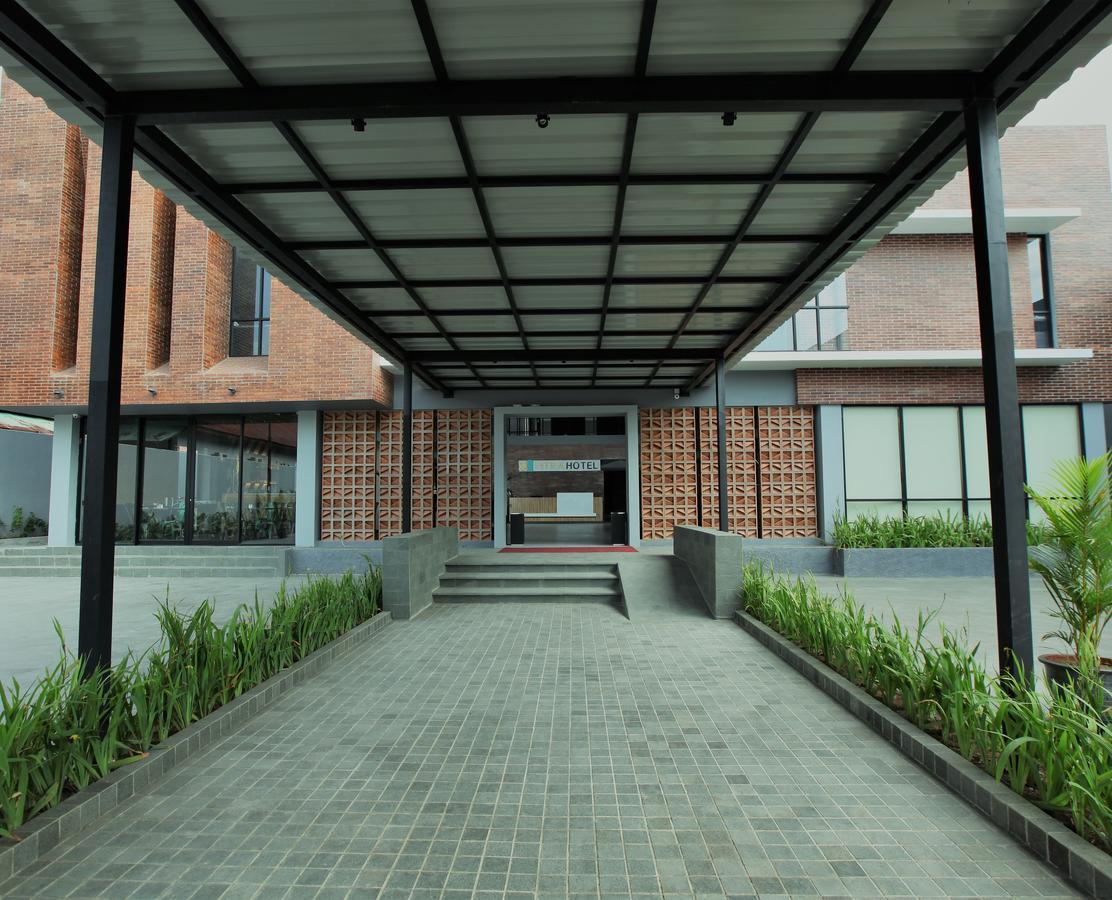 Fitra Hotel Majalengka Buitenkant foto