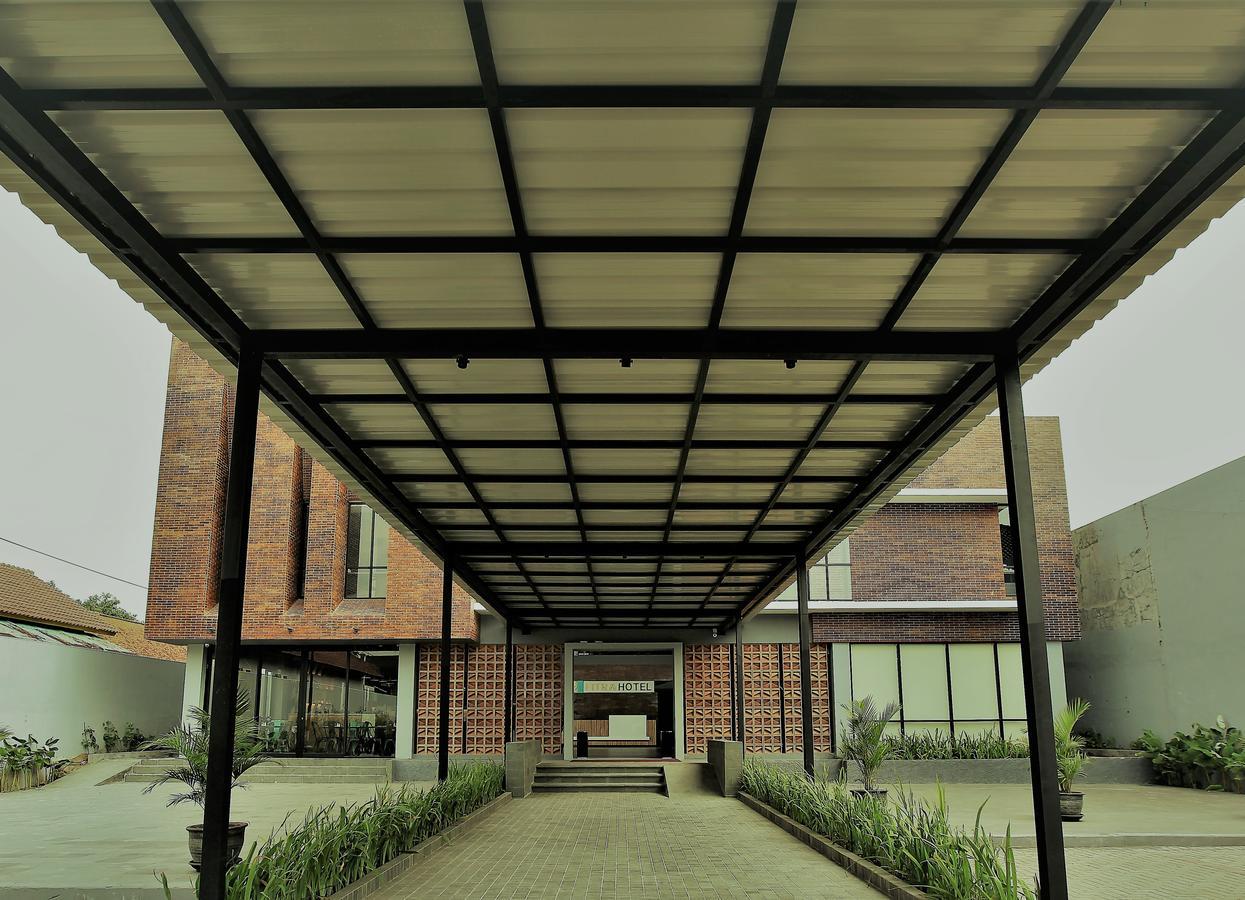 Fitra Hotel Majalengka Buitenkant foto